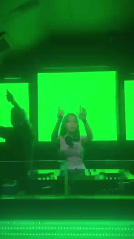 DJ Maya Lorensina – live performance